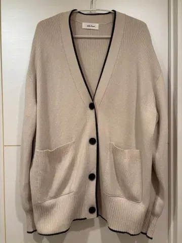 Mila Owen 베이지 오버 사이즈 가디건