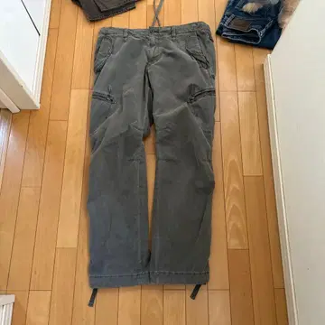 UNIQLO 그레이 카고 팬츠 XL 밀리터리