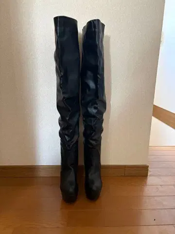 롱 부츠 니하이 부츠 레드 밑창 지퍼리스