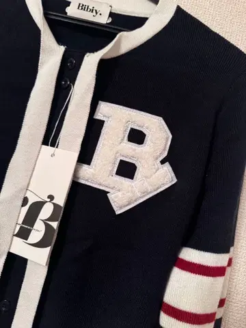 bibiy B. CLUB TIE CARDIGAN 당일 발송