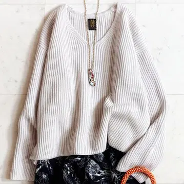 새상품급 바토너 BATONER 7G 양하찌 V넥 니트 베이지 울