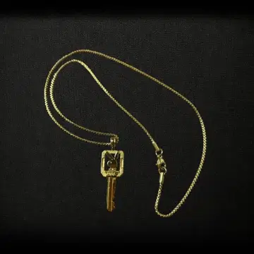 PLAY BOY 목걸이 y2k