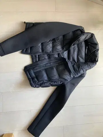 블랙 다운 자켓