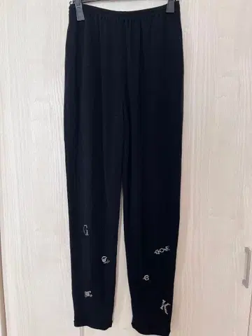 이타리야 비즈 장식 블랙 캐주얼 팬츠 9호