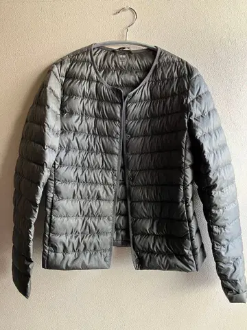 UNIQLO 카키색 울트라 라이트 다운 자켓 S 사이즈