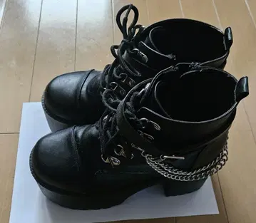 블랙 통굽 10cm 체인 포함