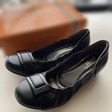 SHOEL 버클 웨지 워킹 펌프스 (블랙)