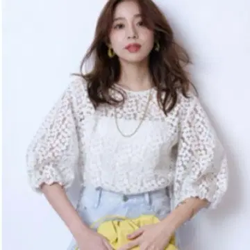 JUSGLITTY 미니브 5부 소매 블라우스 택 포함 새상품