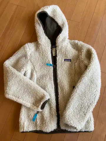 patagonia 플리스 자켓 화이트