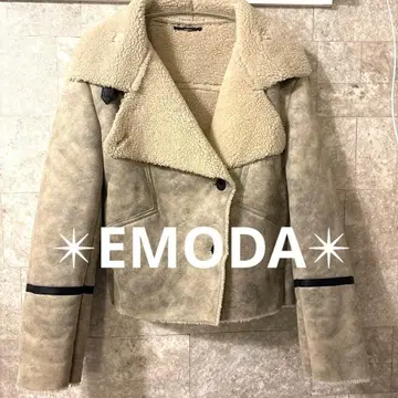 EMODA 무스탕 숏코트 베이지 계열 FREE size