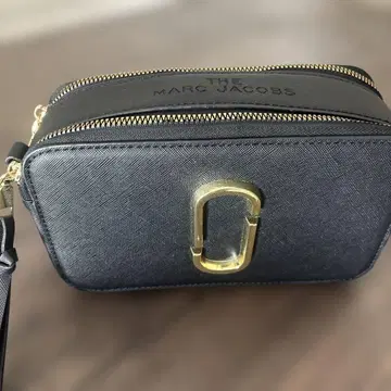 더 마크 제이콥스 블랙 숄더백