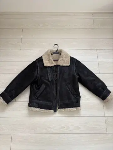 블랙 가죽 자켓 쉘파 카라 부착