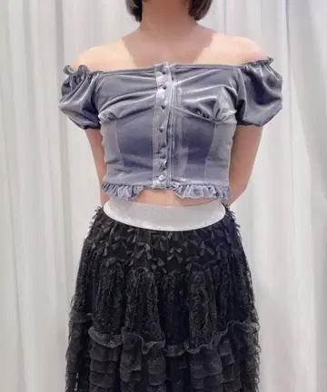 lilLilly 벨로아 퍼프 블라우스