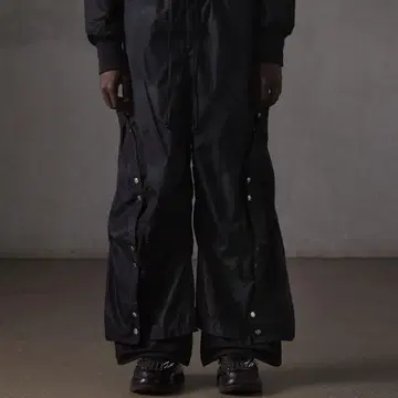[ Grancy ] 버튼 레이어드 디자인 나일론 팬츠