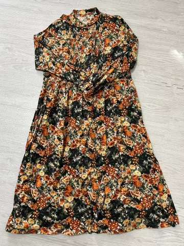 거의 미사용 새상품!! 꽃무늬 긴팔 롱 원피스