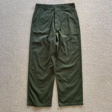 CIOTA PTLM-109M 수빈 코튼 백 새틴 베이커 팬츠