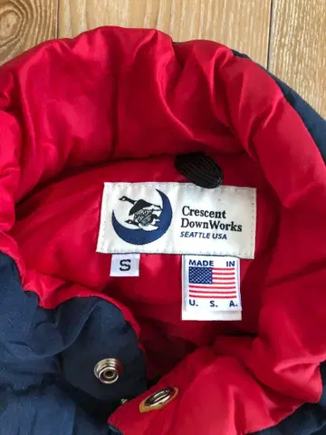 Crescent DownWorks 다운 베스트 S