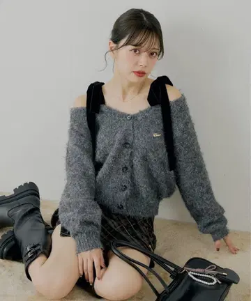 Chico 오프숄더 퍼 가디건 그레이