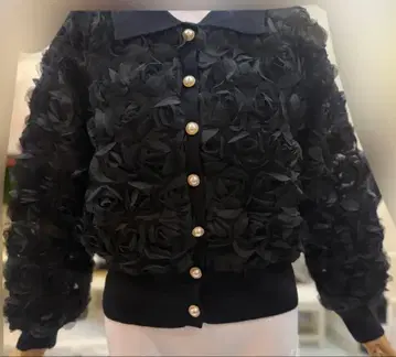 입체 장미 펄 버튼 니트