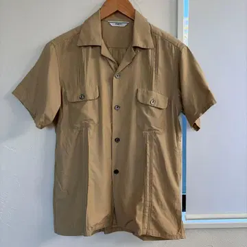 FUJITO 베이지 반팔 셔츠