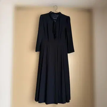 블랙 롱 드레스 긴팔 리본 포함