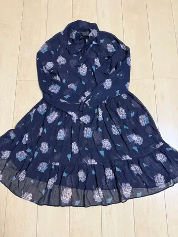 DKNY 꽃무늬 쉬폰 원피스 [ R712102 ]