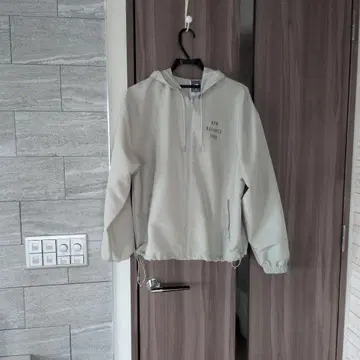 뉴발란스 1906 베이지 점퍼 XS