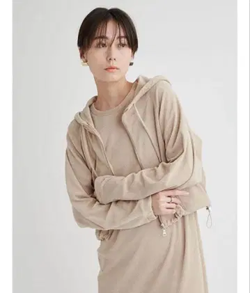 emmi 파일 크롭 후드티