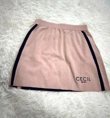 미사용 새상품 세실 맥비 여성용 골프 니트 스커트 M 사이즈 핑크