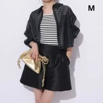 새상품급 Apuweiser-riche 블랙 턱 숏팬츠 M