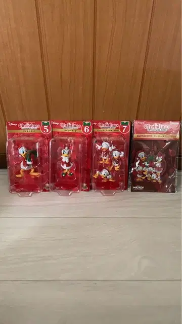 Disney 크리스마스 오너먼트 2025