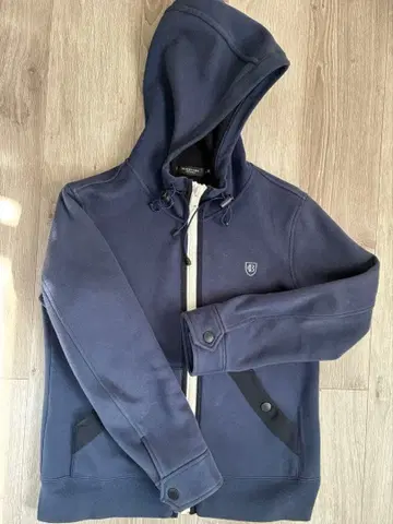 블랙 라벨 네이비 후드티