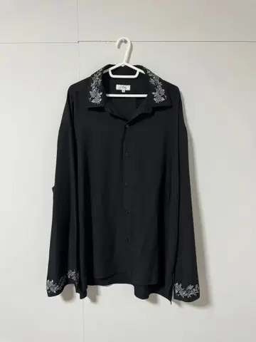 NILWAY 긴팔 자수 셔츠