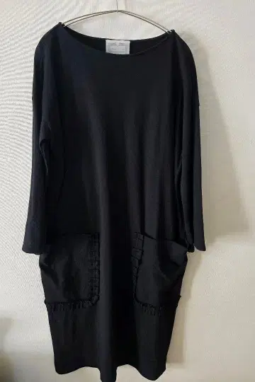 [새상품급] BEARDSLEY 비어즐리 프릴 포켓 원피스 블랙