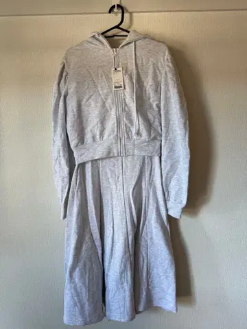 그레이 후드 부착 롱 원피스