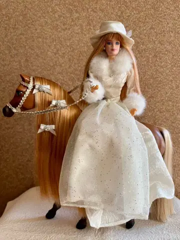 바비 인형과 말 세트