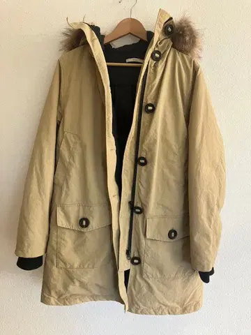 퍼 후드 베이지 다운 자켓 차오패닉