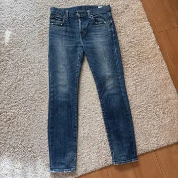 RED CARD 슬림 핏 데님