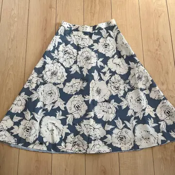 꽃무늬 플레어 스커트 사이즈 34