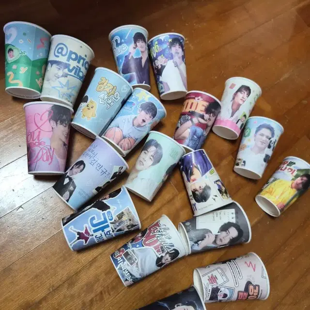 세븐틴 민규 액자+ 포스터+ 생카컵