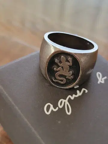 agnes b 에네스베 남성용 실버 반지 가죽 도마뱀 모티브