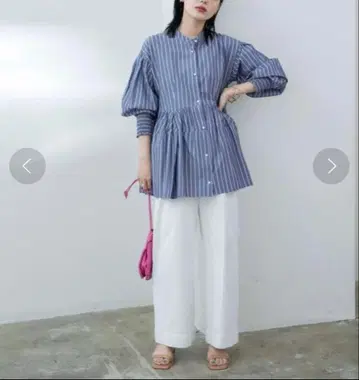 에이미 로우 코쿤 형태 블라우스 스트라이프