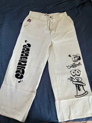 아이보리 그래픽 와이드 팬츠