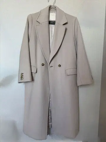 베이지 더블 브레스트 롱 코트