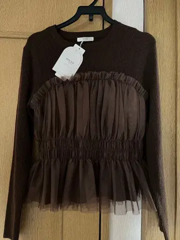 튤 리브 니트 (mysa closet) M 사이즈 새상품!