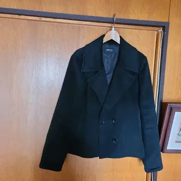 블랙 숏 피코트