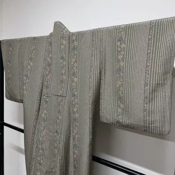 워셔블 기모노 사슴 무늬 꽃 무늬 탁한 그린 코몬 기모노 011t