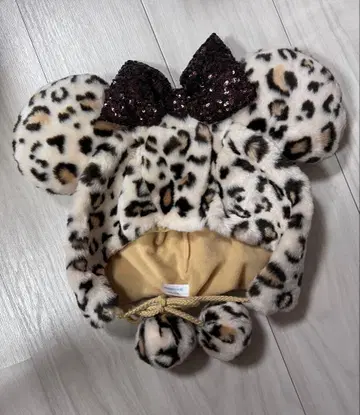 [ 새상품 미사용 ] 디즈니 미니 팬캡 레오파드 무늬 베이지 브라운