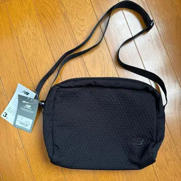 뉴발란스 블랙 숄더백
