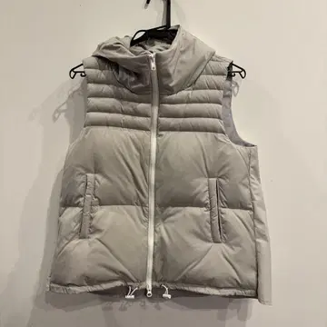 MARECHAL TERRE 후드 부착 다운 베스트 그레이